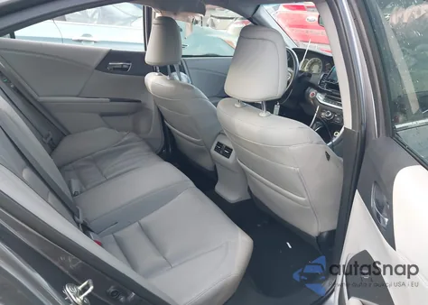 2015 Honda Accord Touring z USA, uszkodzony, nr VIN 1HGCR3F90FA021963